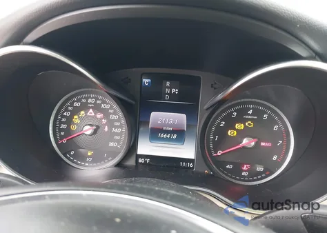 2017 Mercedes-Benz C 300 Luxury/Sport z USA, uszkodzony, nr VIN 55SWF4JBXHU232570